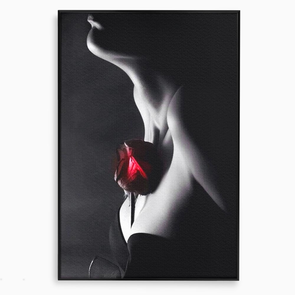 Tablou canvas cu tablou canvas cu profil de femeie si trandafir rosu, in rama de aluminiu negru